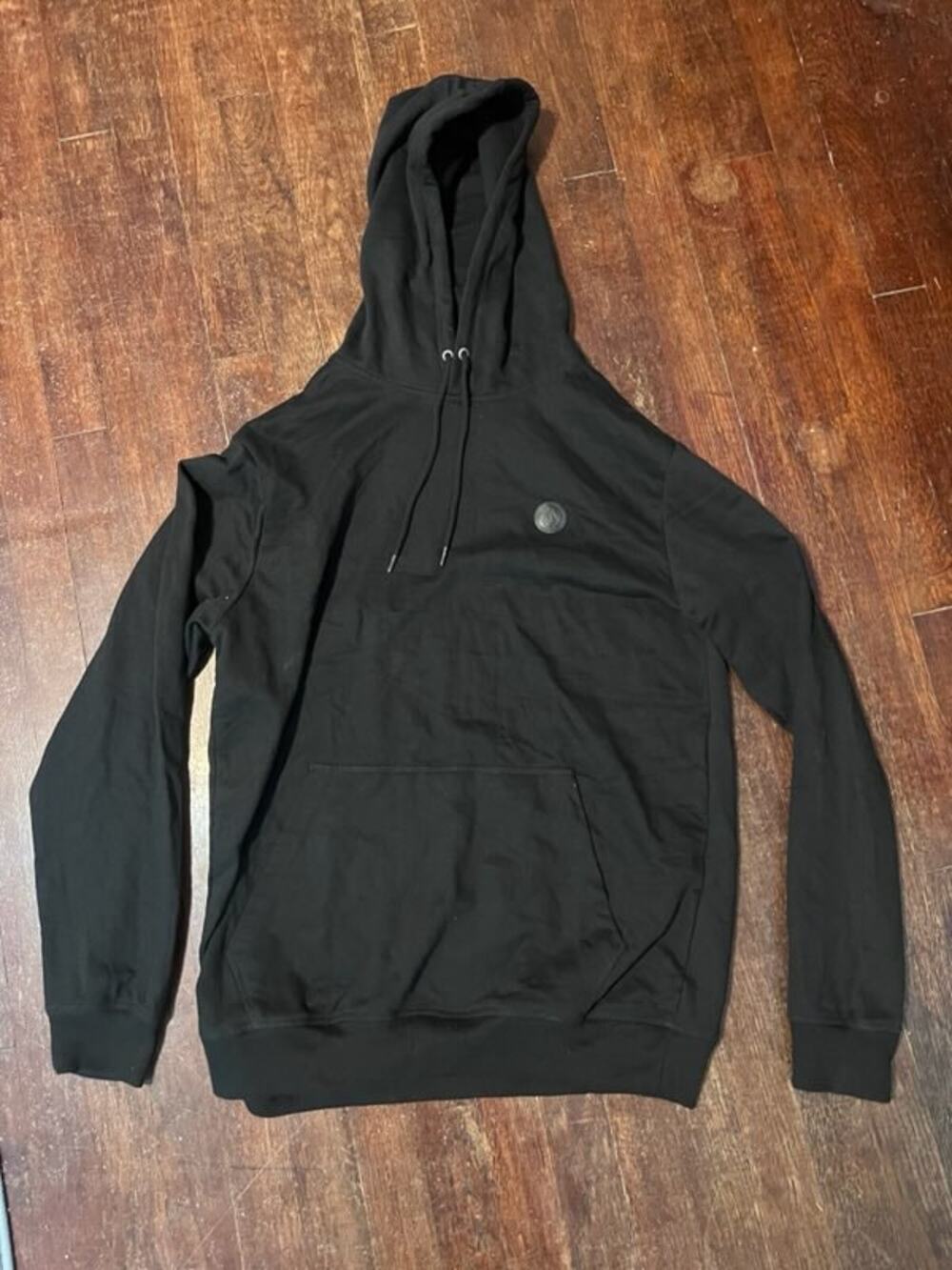 Volcom Pullover Hoodie Mens XL Black Embossed Logo